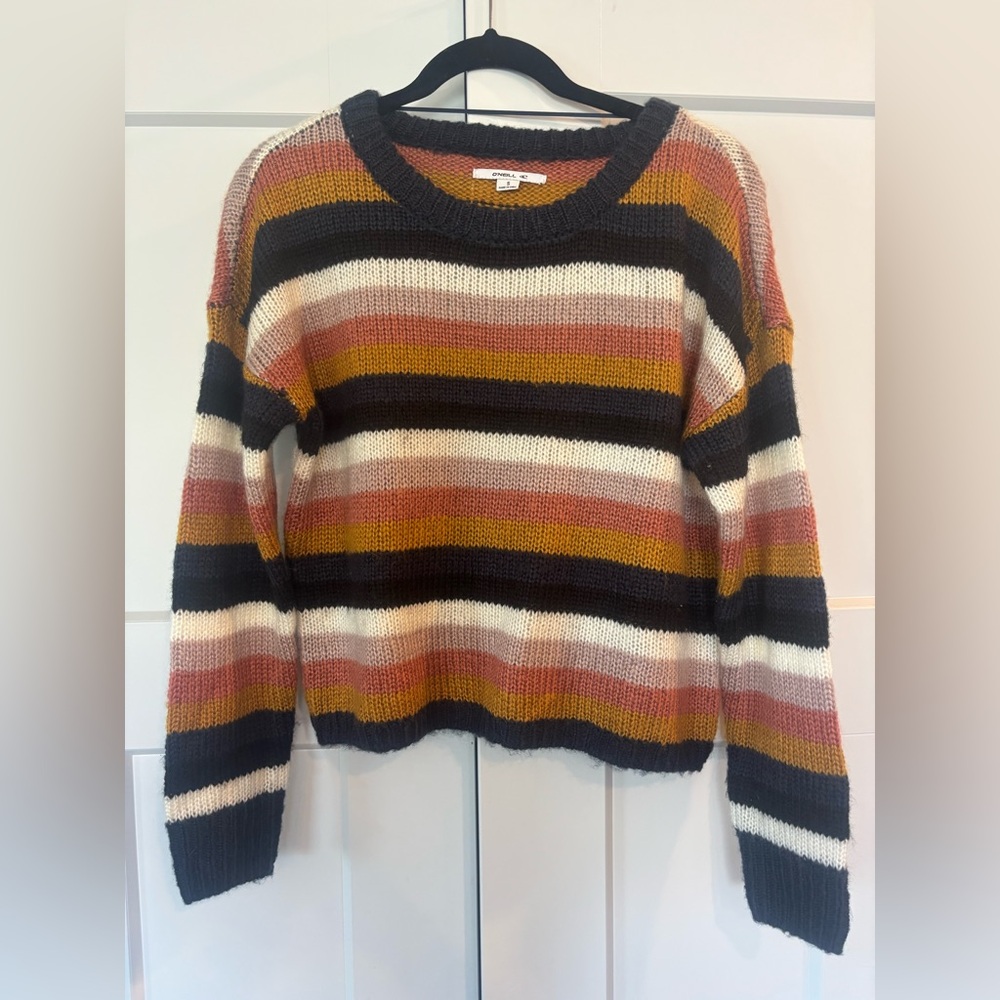 O'Neill Black and Cream Crew Neck Sweater
